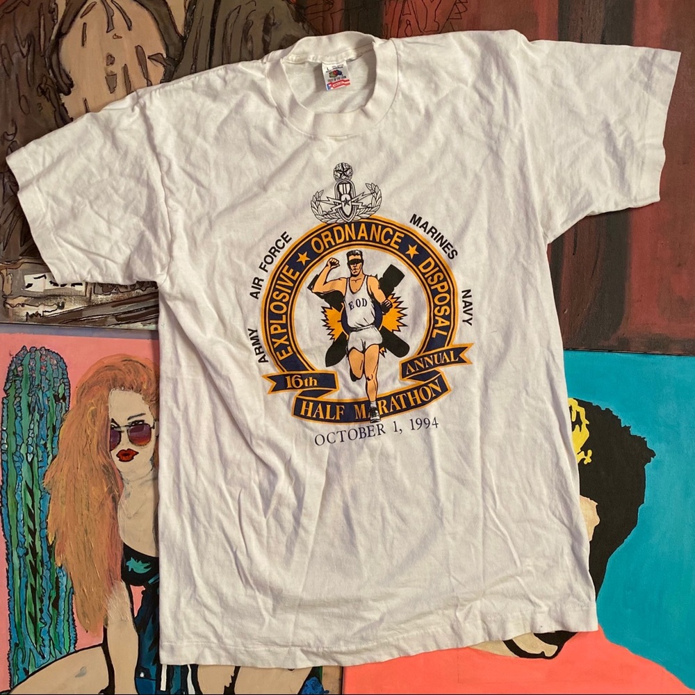 VTG 90s Military Marathon T Shirt